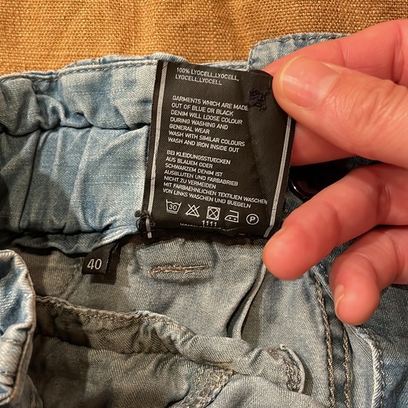 Closed paper bag lyocell high-rise pocketed shorts - Picture 5 of 7